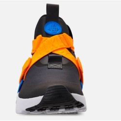 Nike Air Huarache City Women’s 6.5 - New