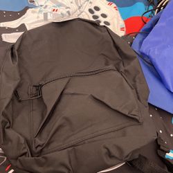 Black 🎒 Backpack 