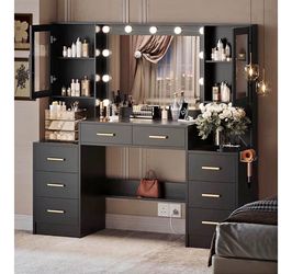 Black Vanity Brand new