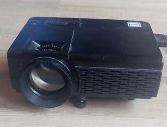 RCA Home Theater Projector RPJ107 Black Bluetooth HDMI USB w/ Power Adapter