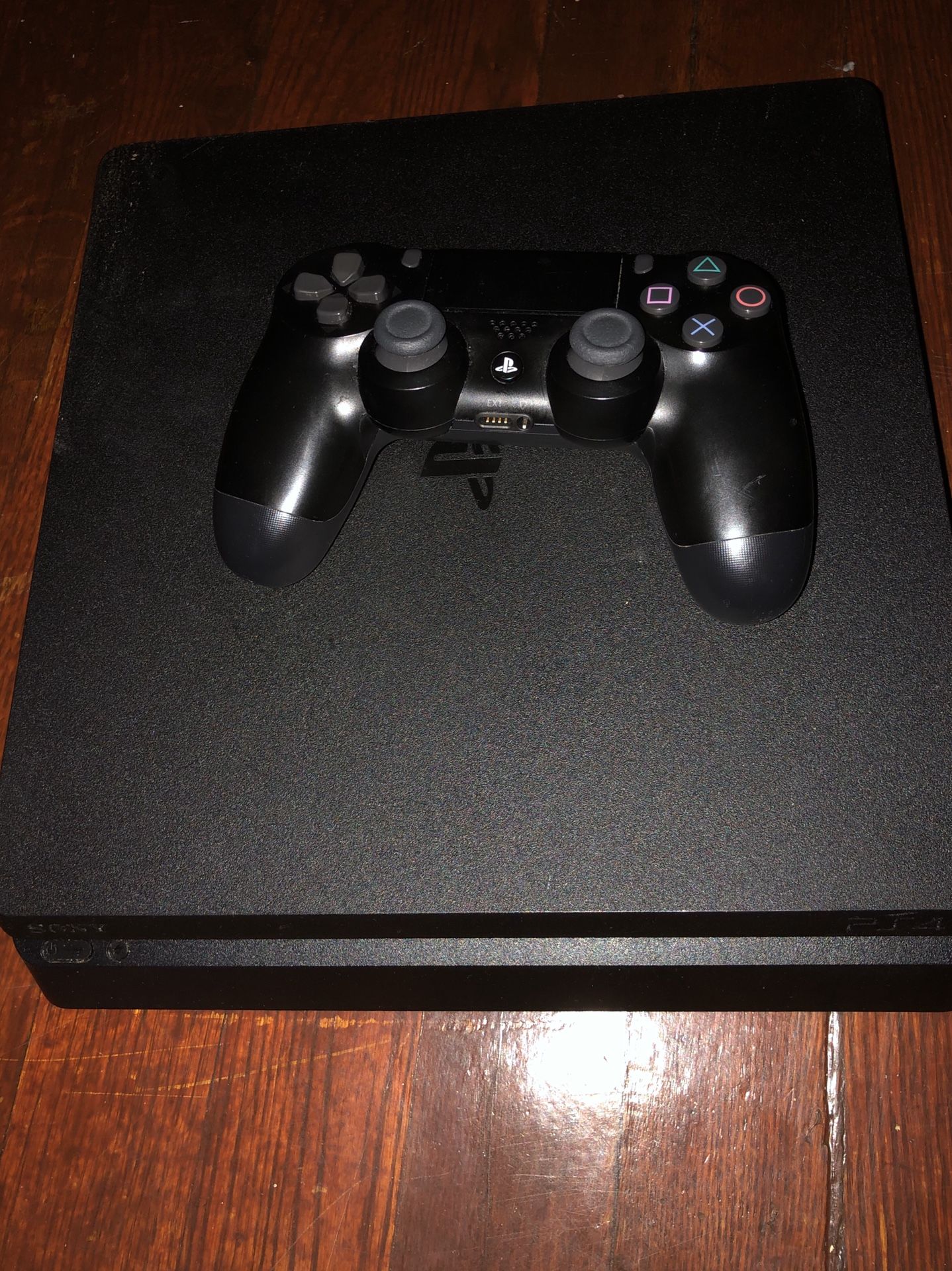 Brand new PS4/PLAYSTATION 4