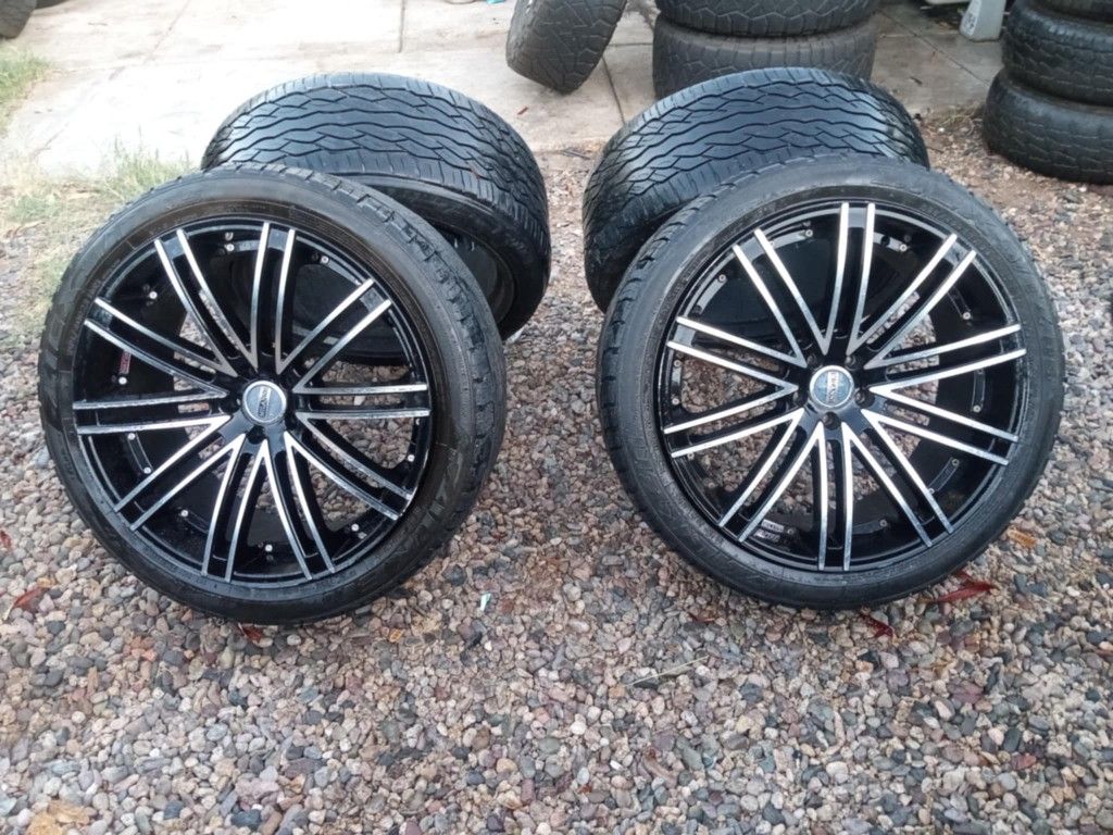 MILANNI RIMS 22X10...5 LUGS BOLT PATTERS 5X110