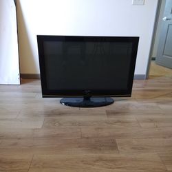 Samsung TV. Older Led