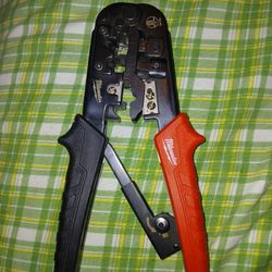 Milwaukee Ratcheting Pass Through Crimper And  Stripper