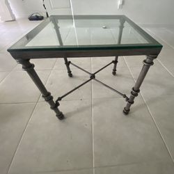 Side Table/ Nightstand In