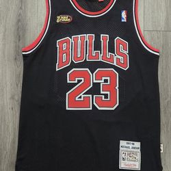 CHICAGO BULLS JORDAN STITCHED BASKETBALL JERSEY