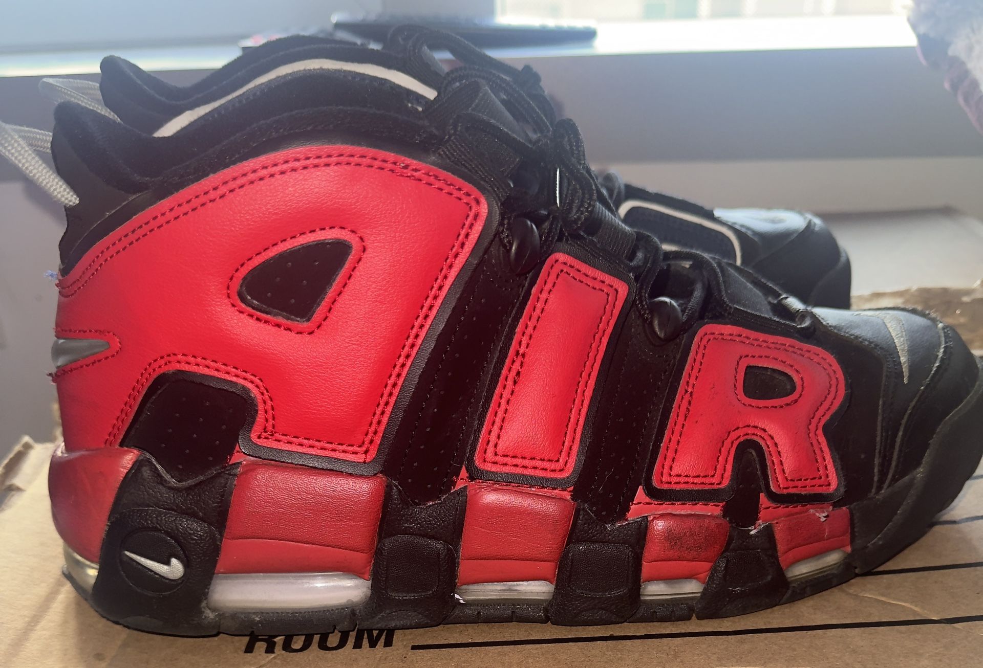 Nike Uptempo 