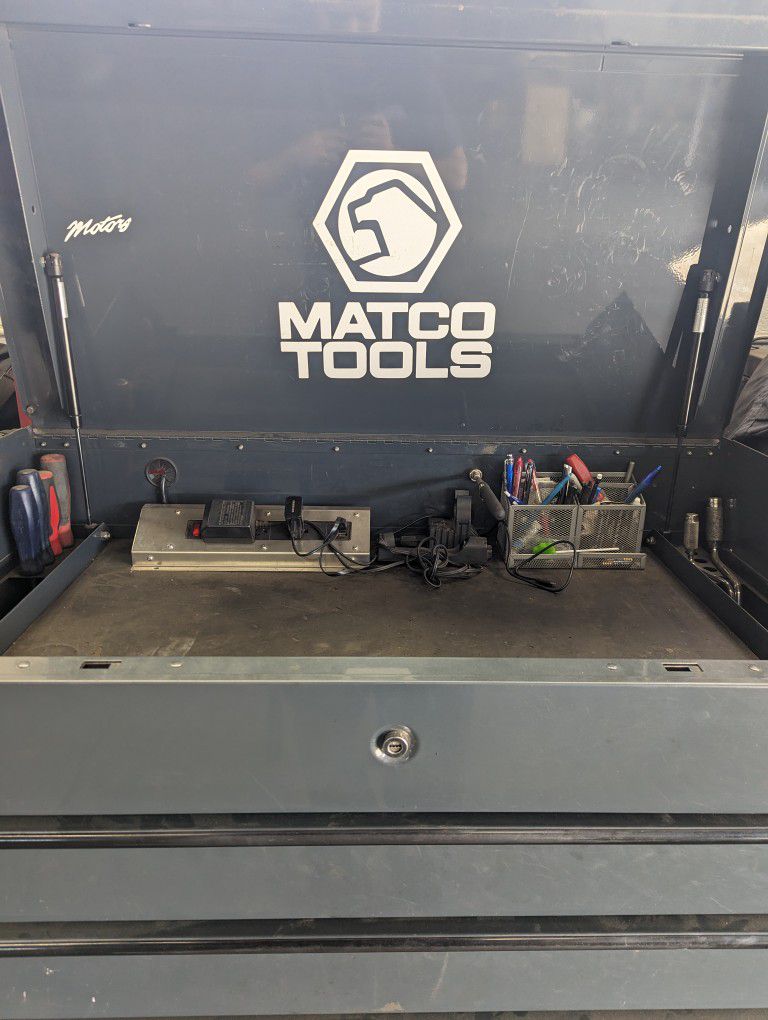 Matco Tool Box ( Roller )