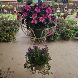 Doble Basket Plant Stand. Yard Art, Plants, Planters. Clay Pots. Talavera $60 each
