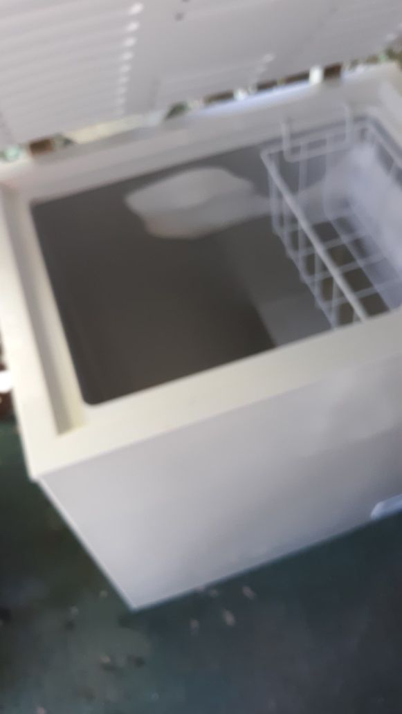 Igloo 5.2 cubic inch freezer