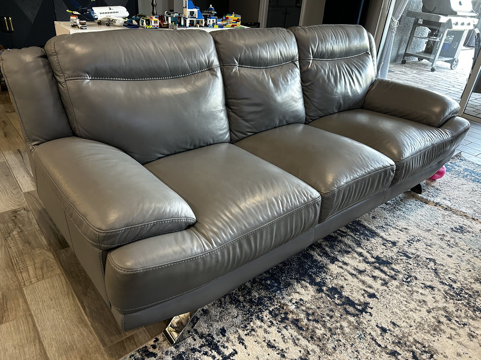 Gray Leather Couch And Loveseat
