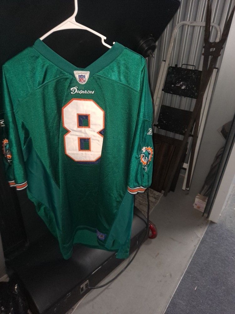 Dolphins Sz 8. 75$