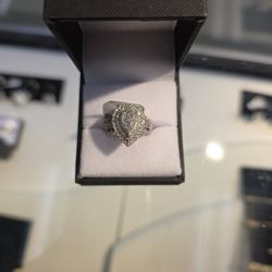 White Gold Ring With Diamond 