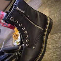 Women's Black Don Martin's 