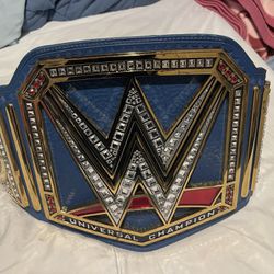 WWE UNIVERSAL CHAMPIONSHIP 