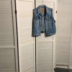 Vest Levi