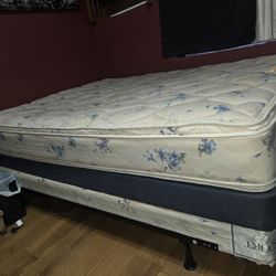 “Full Bed Set- Mattress, Box Spring & Metal Frame- Clean