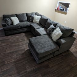 3PC Charcoal Gray Sectional 