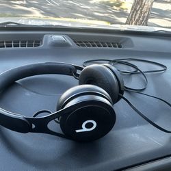 Solo Beats DJ Headphones Basically New 