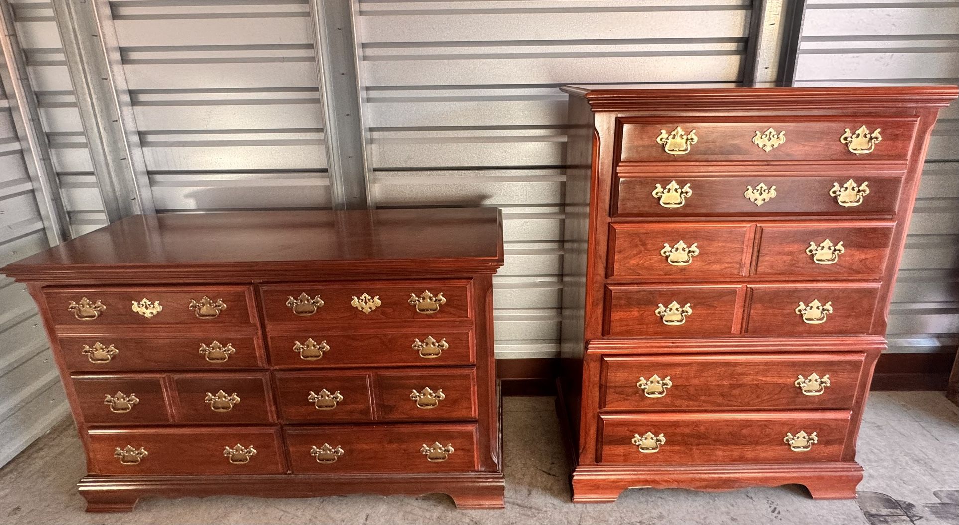 4 Piece Cherry Dresser Set with Mirror