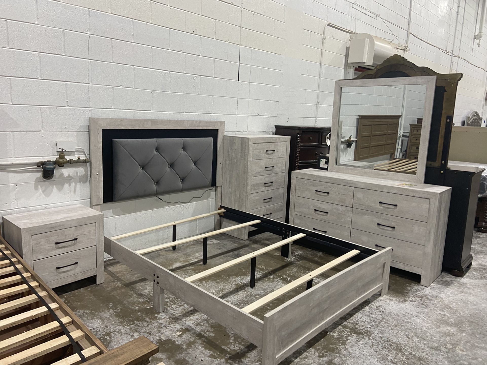Queen Bedroom Set