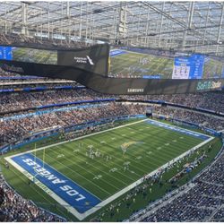 🏈 Rams vs Cardinals Tickets – Sec 426 Row 1 – $170 OBO (ASAP)