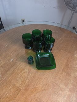 Anchor hocking Georgian forest green glasses