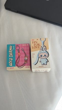 Small Pop Mart items