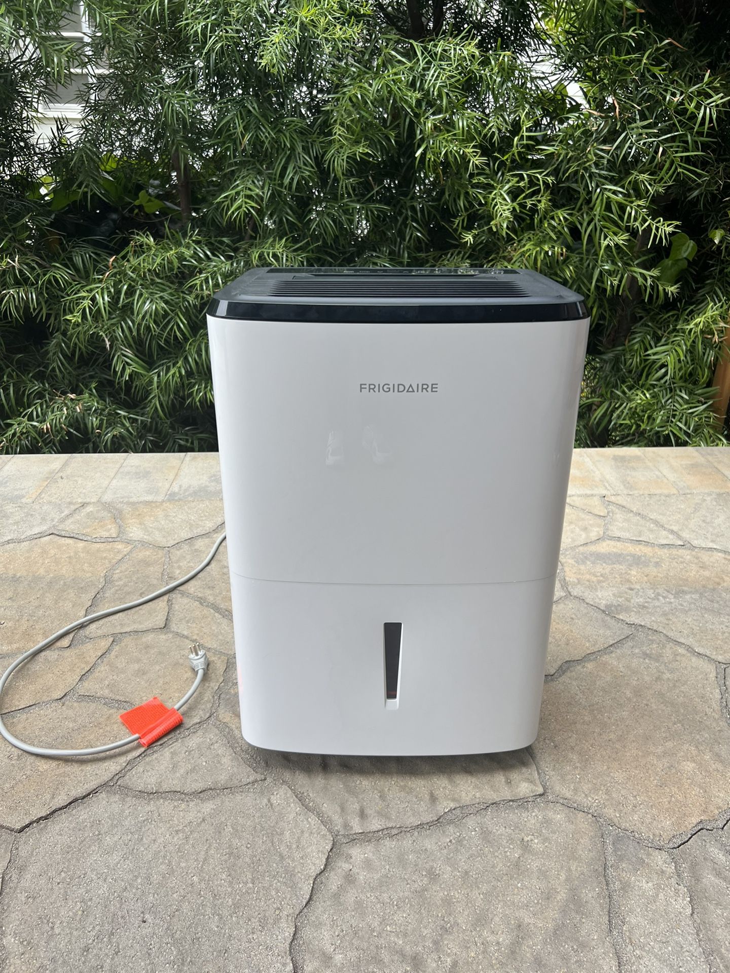 Frigidaire FFAD5033W1 High Humidity 50 Pint Capacity Dehumidifier