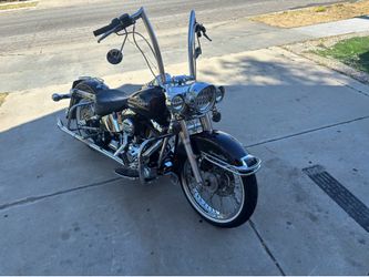 Softail Heritage.