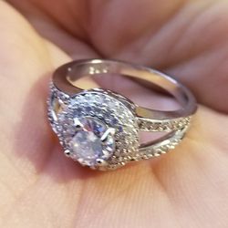 Gorgeous Women's Round Cut Wedding Bridal engagement Promises Ring Size 8