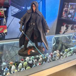 Anakin Skywalker Statue