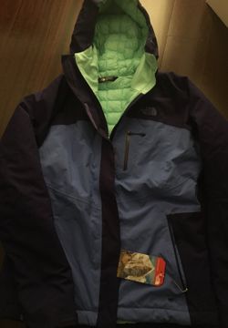 New The North Face winter jacket for women size Medium