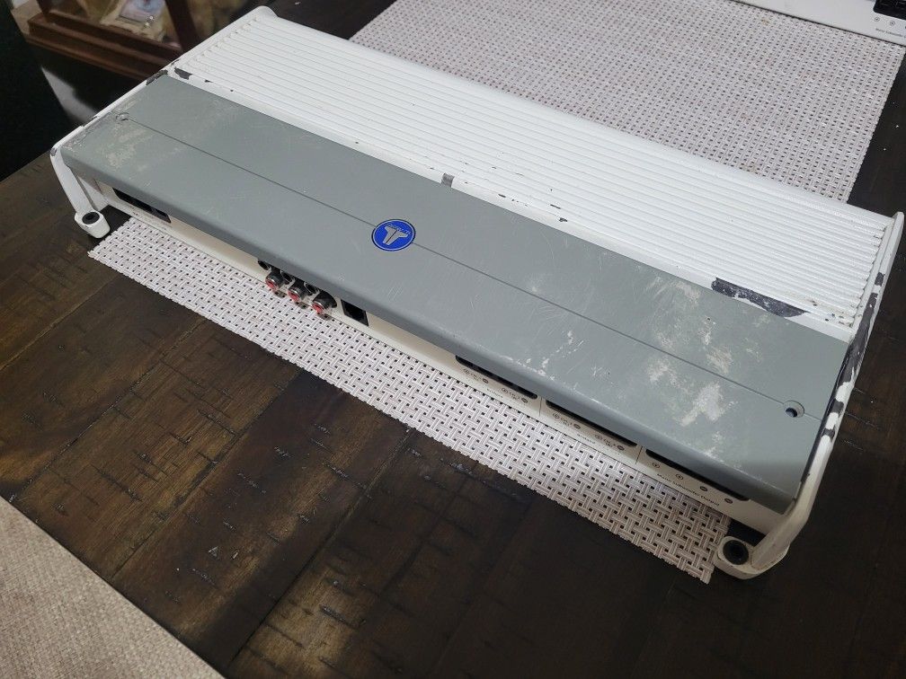 JL Audio M1000/5v2 5 Channel Marine Amp