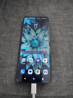 Mint Condition Unlocked Motorola Razr $350