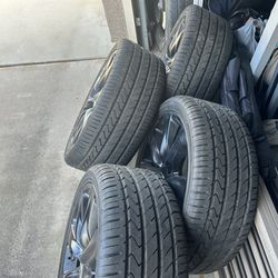 Lexani 265/35R20 Tires + 20x8 Wheels (5x114.3)