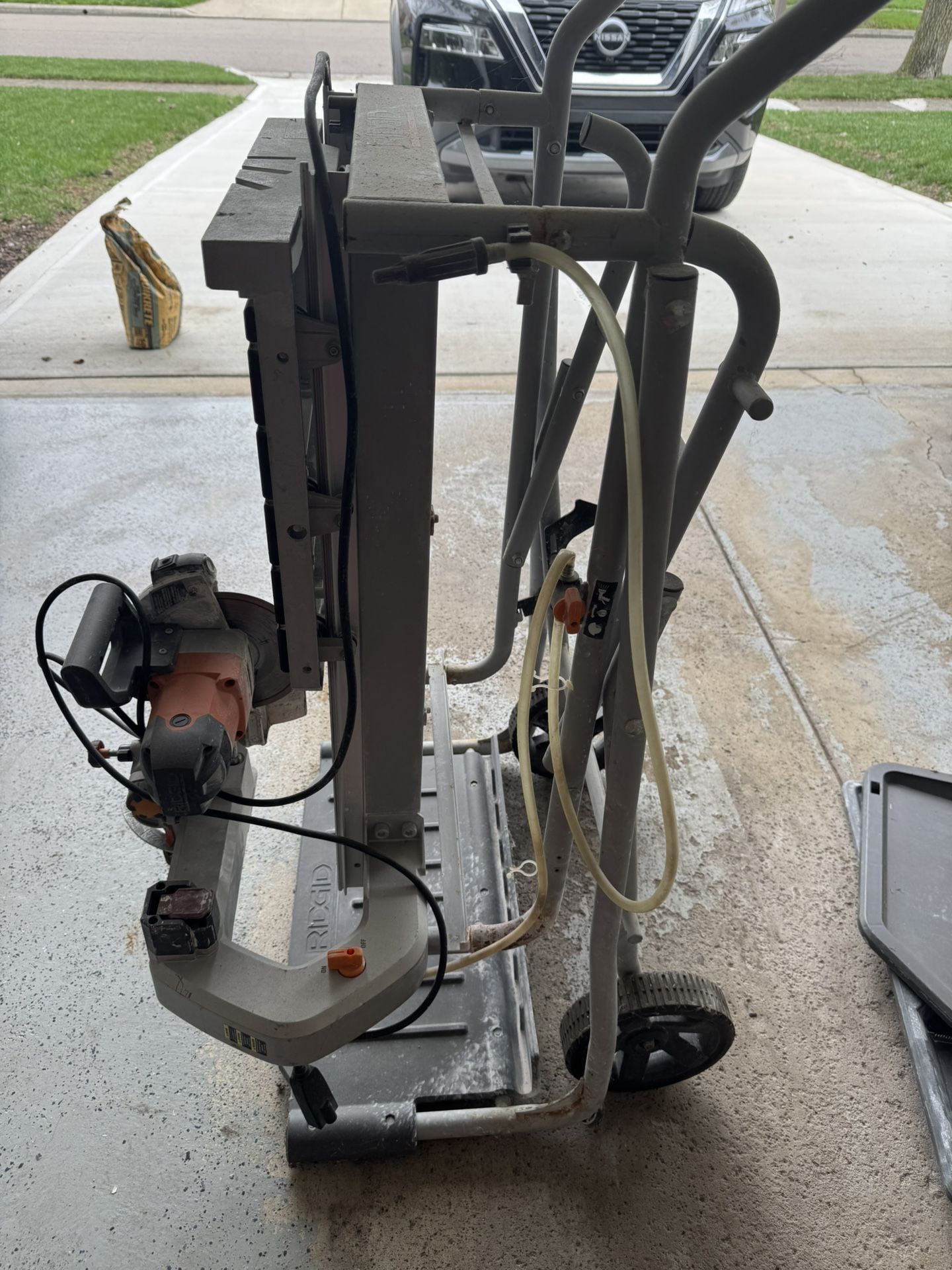 RIDGID Tile Saw With Wheeled Stand