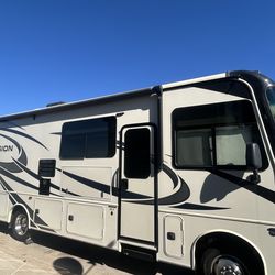 2021 Entegra Vision 29F – Only 5,634 Miles – $68,995 (this week only)