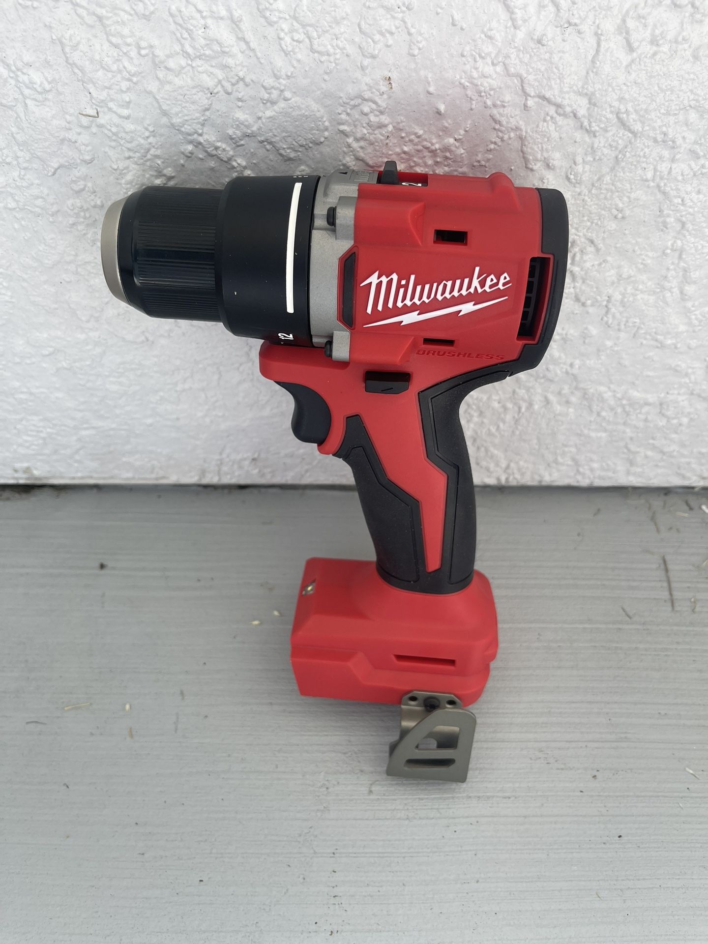 Milwaukee M18 18V Lithium-Ion Brushless Cordless 1/2 in. Compact Drill/Driver (Tool-Only)