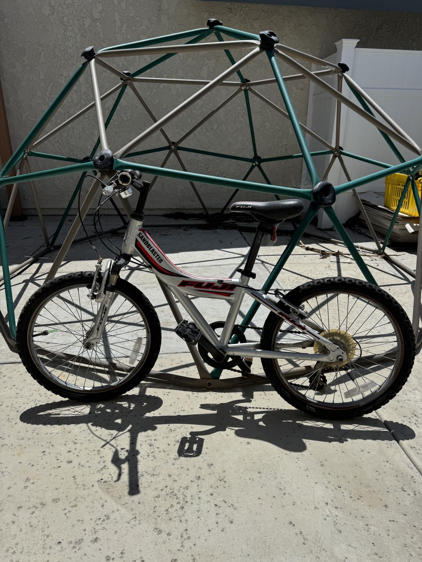 Kids Fuji Sandblaster Mountain Bike