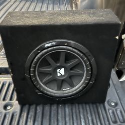 Kicker Sub And Amp 