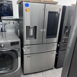 SAMSUNG NEW ! STAINLESS STEEL FAMILY HUB REFRIGERATOR