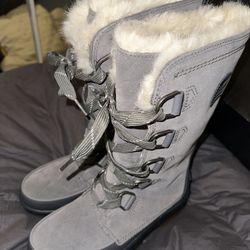 Sorel Snow Boots - Women’s Boot