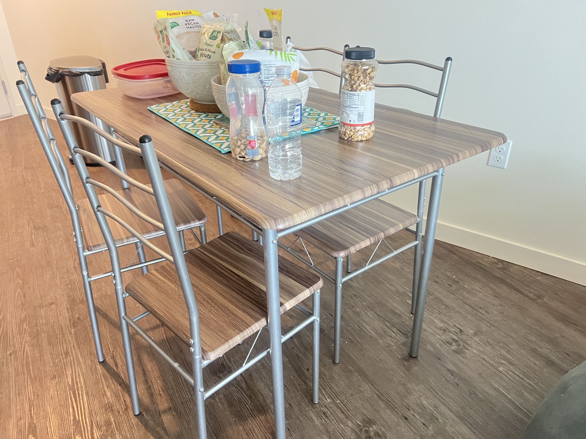 Dinning Table And Chairs