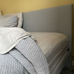 Queen Mattress 12” (retail $750)