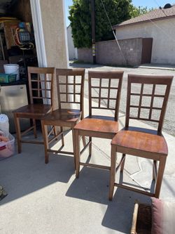 Wood Bar Stools: Counter Ht
