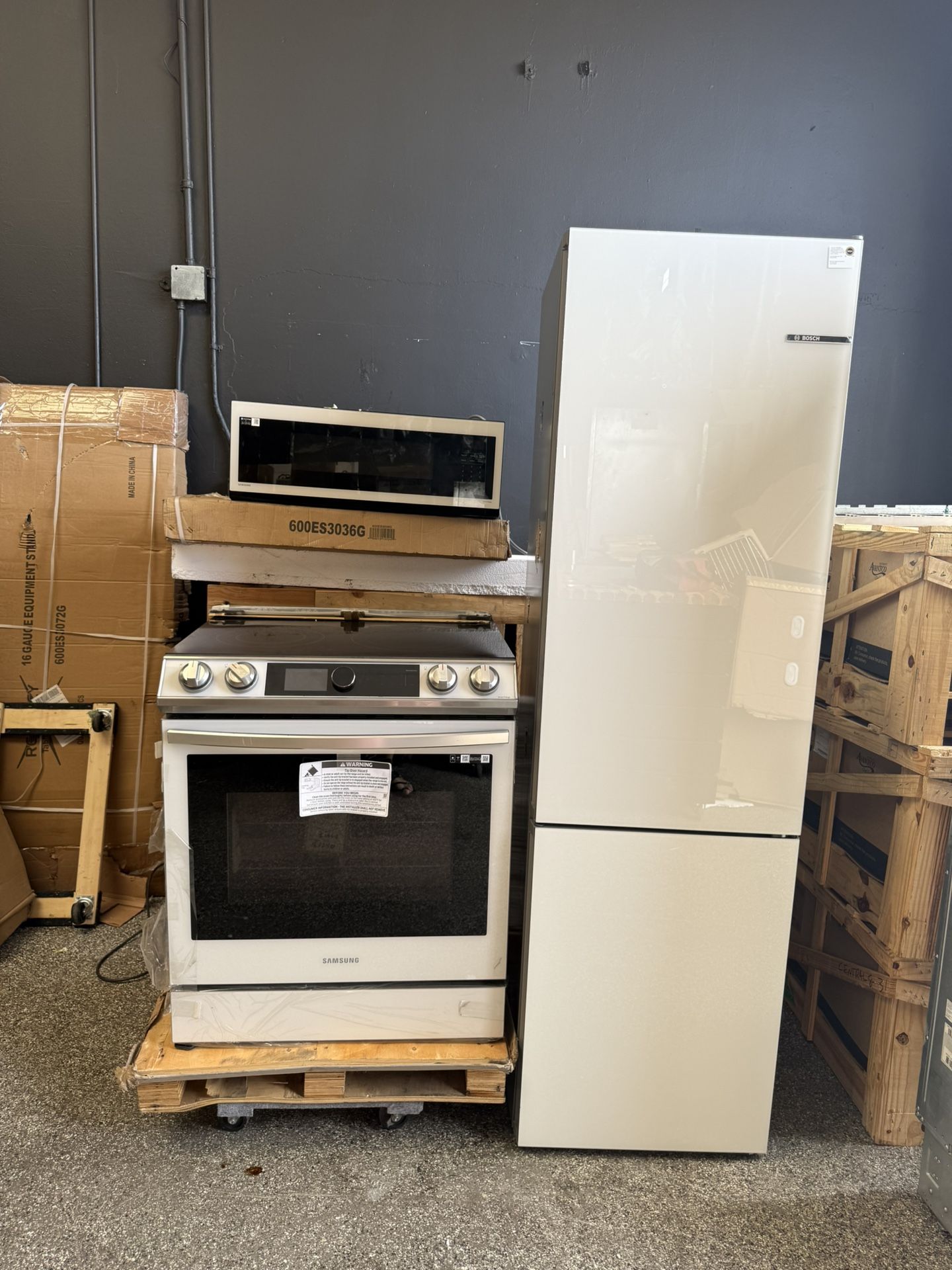 New Samsung Bespoke Kitchen Set