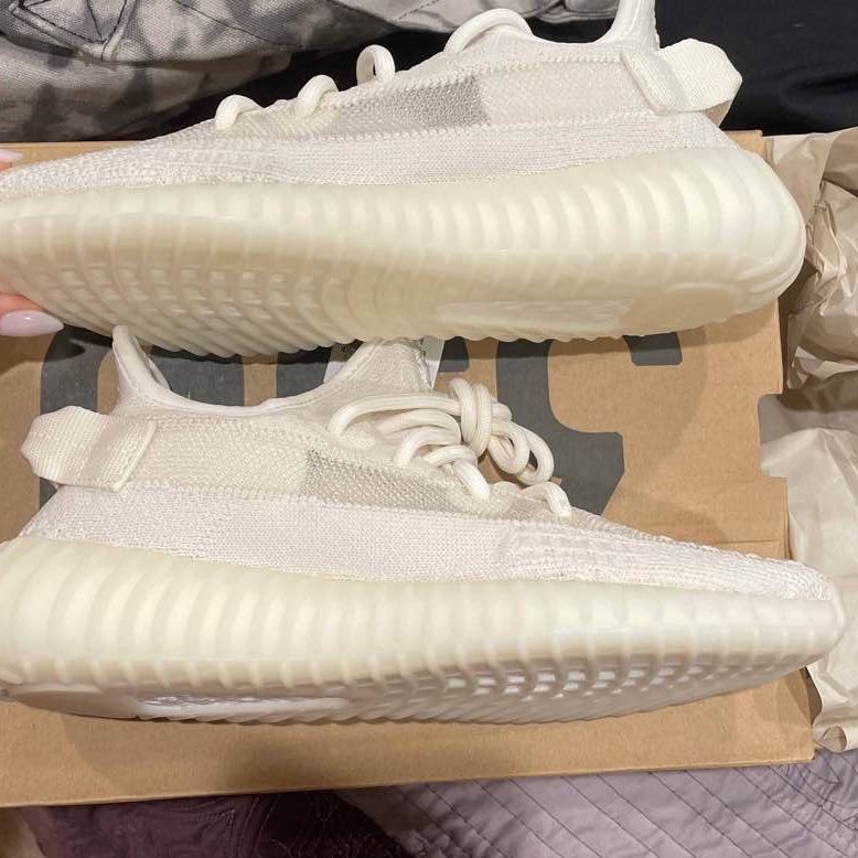 adidas Yeezy Boost 350 V2 Bone Size: US M 5