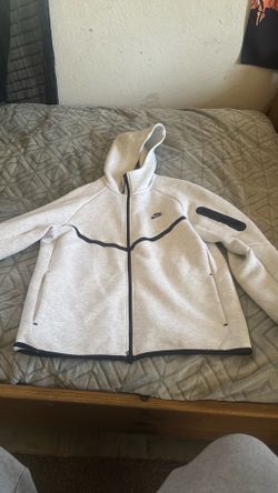 White Nike tech