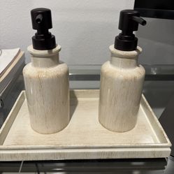 Lotion Dispenser With Make Up Tray